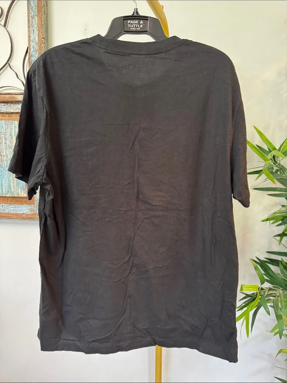 True Religion Black Graphic Crystal embellished Horseshoe logo EUC M/L